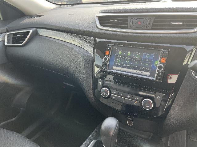 エクストレイル 20X 4WD SDナビ フルセグTV バックカメラ フリップダウンモニター インテリキー プッシュスタート 左右シートヒーター レザーシート(20枚目)