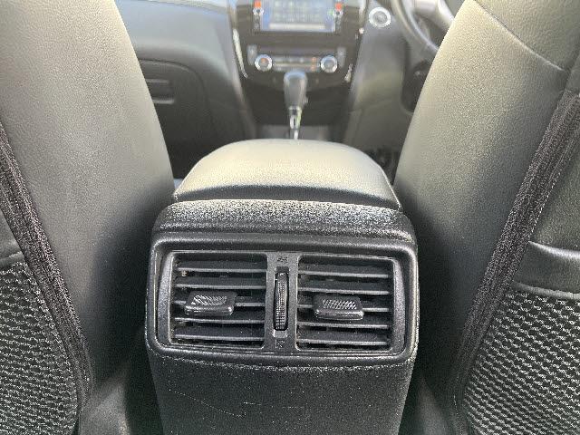 エクストレイル 20X 4WD SDナビ フルセグTV バックカメラ フリップダウンモニター インテリキー プッシュスタート 左右シートヒーター レザーシート(24枚目)