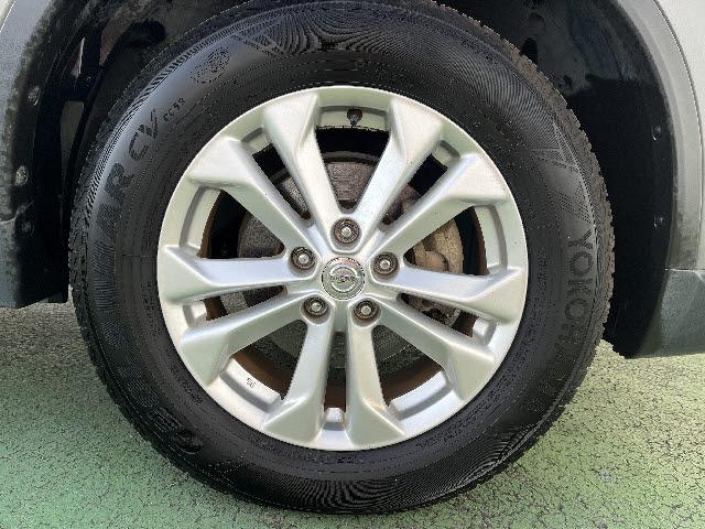 エクストレイル 20X 4WD SDナビ フルセグTV バックカメラ フリップダウンモニター インテリキー プッシュスタート 左右シートヒーター レザーシート(27枚目)