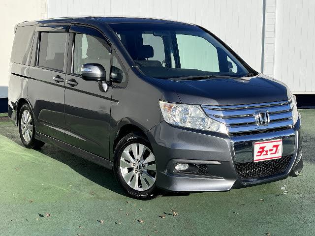 ステップワゴンスパーダ Ｚ　コンフォートビューパッケージ　ＨＤＤナビ　フルセグＴＶ　フリップダウンモニター　ＥＴＣ　両側パワースライドドア　パドルシフト　ＨＩＤライト　キーフリー（2枚目）