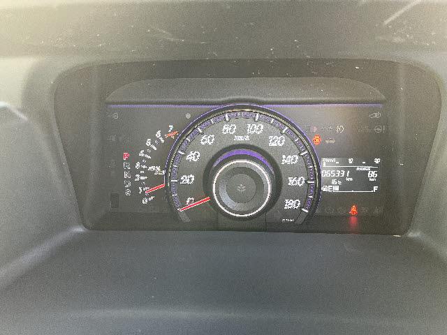 ステップワゴンスパーダ Ｚ　コンフォートビューパッケージ　ＨＤＤナビ　フルセグＴＶ　フリップダウンモニター　ＥＴＣ　両側パワースライドドア　パドルシフト　ＨＩＤライト　キーフリー（4枚目）