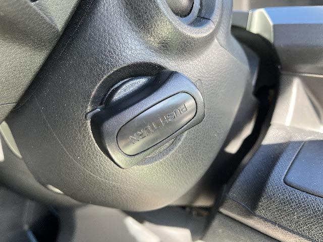 ステップワゴンスパーダ Ｚ　コンフォートビューパッケージ　ＨＤＤナビ　フルセグＴＶ　フリップダウンモニター　ＥＴＣ　両側パワースライドドア　パドルシフト　ＨＩＤライト　キーフリー（23枚目）