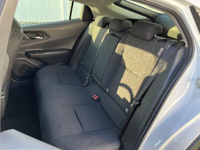 プリウス Ｇ　ディスプレイオーディオ　フルセグＴＶ　　ビルトインＥＴＣ２．０　　ＬＥＤヘッドライト　前後ドライブレコーダー　追従型クルーズコントロール　電動パーキング　トヨタセーフティセンス　左右シートヒーター（13枚目）