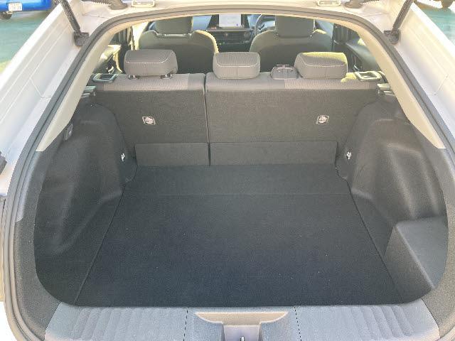 プリウス Ｇ　ディスプレイオーディオ　フルセグＴＶ　　ビルトインＥＴＣ２．０　　ＬＥＤヘッドライト　前後ドライブレコーダー　追従型クルーズコントロール　電動パーキング　トヨタセーフティセンス　左右シートヒーター（21枚目）