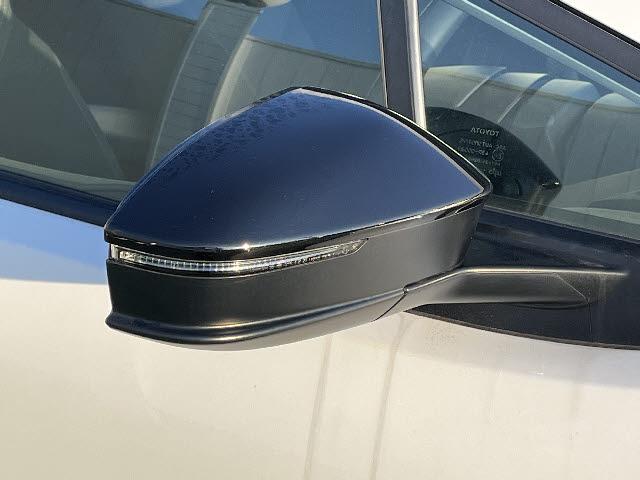 プリウス Ｇ　ディスプレイオーディオ　フルセグＴＶ　　ビルトインＥＴＣ２．０　　ＬＥＤヘッドライト　前後ドライブレコーダー　追従型クルーズコントロール　電動パーキング　トヨタセーフティセンス　左右シートヒーター（25枚目）