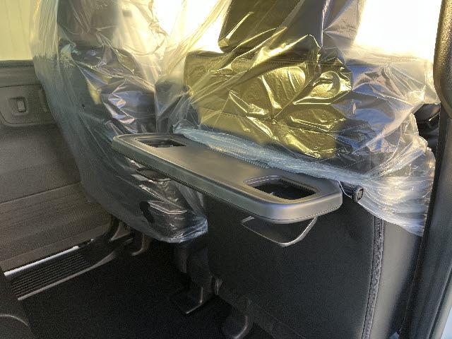 Ｎ－ＢＯＸカスタム ターボ　届出済未使用車　ホンダセンシング　左右シートヒーター　両側パワースライドドア　ＬＥＤヘッドライト　ＬＥＤフォグランプ　電動パーキング　アクティブクルーズコントロール　パドルシフト　ステアリングスイッチ（24枚目）