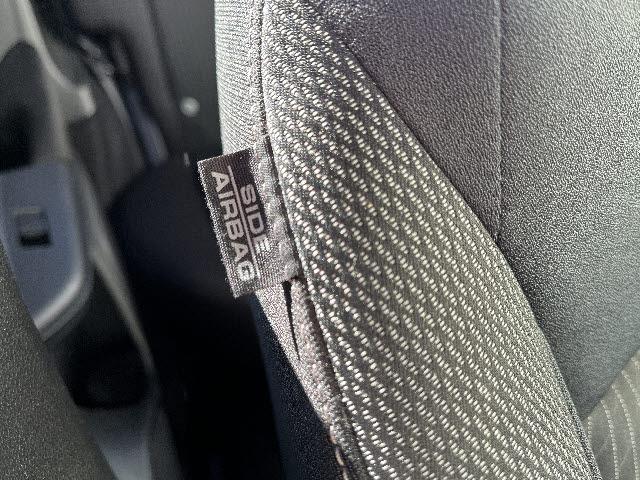 フィットハイブリッド Ｓ　ホンダセンシング　ワンオーナー　ＳＤナビ　フルセグＴＶ　ステアリングスイッチ　バックカメラ　ビルトインＥＴＣ　パドルシフト　レーダークルーズコントロール　ＬＥＤヘッドライト　ＬＥＤフォグランプ　キーフリー（22枚目）