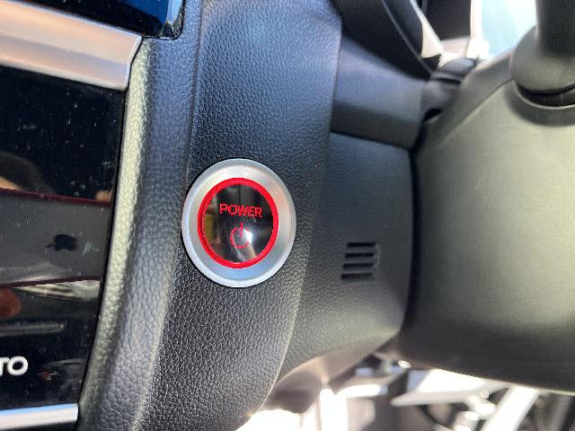 フィットハイブリッド Ｓ　ホンダセンシング　ワンオーナー　ＳＤナビ　フルセグＴＶ　ステアリングスイッチ　バックカメラ　ビルトインＥＴＣ　パドルシフト　レーダークルーズコントロール　ＬＥＤヘッドライト　ＬＥＤフォグランプ　キーフリー（23枚目）