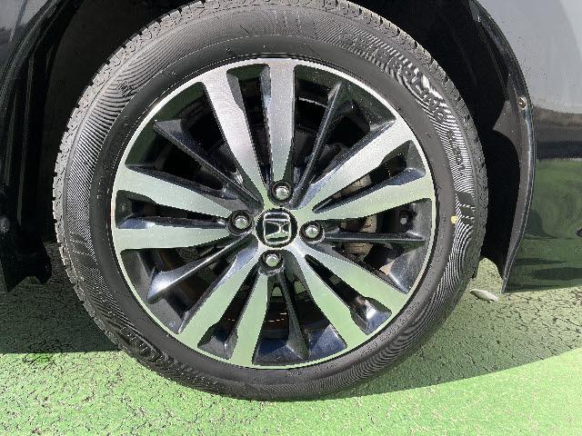 フィットハイブリッド Ｓ　ホンダセンシング　ワンオーナー　ＳＤナビ　フルセグＴＶ　ステアリングスイッチ　バックカメラ　ビルトインＥＴＣ　パドルシフト　レーダークルーズコントロール　ＬＥＤヘッドライト　ＬＥＤフォグランプ　キーフリー（27枚目）