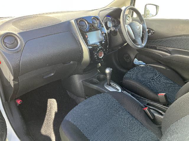 ノート エアロスタイルＶ＋セーフティ　ワンオーナー　ＳＤナビ　フルセグＴＶ　ＥＴＣ　アラウンドビューモニター　エマージェンシーブレーキ　キーフリー　プッシュスタート　アイドリングストップ　ＬＥＤヘッドライト（14枚目）