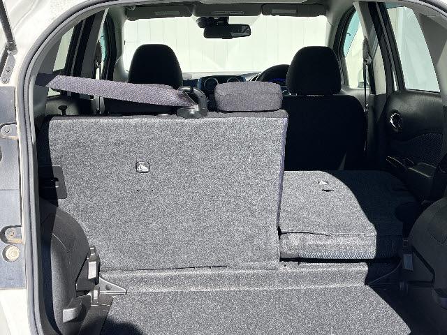 ノート エアロスタイルＶ＋セーフティ　ワンオーナー　ＳＤナビ　フルセグＴＶ　ＥＴＣ　アラウンドビューモニター　エマージェンシーブレーキ　キーフリー　プッシュスタート　アイドリングストップ　ＬＥＤヘッドライト（18枚目）