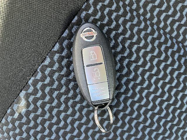 ノート エアロスタイルＶ＋セーフティ　ワンオーナー　ＳＤナビ　フルセグＴＶ　ＥＴＣ　アラウンドビューモニター　エマージェンシーブレーキ　キーフリー　プッシュスタート　アイドリングストップ　ＬＥＤヘッドライト（26枚目）