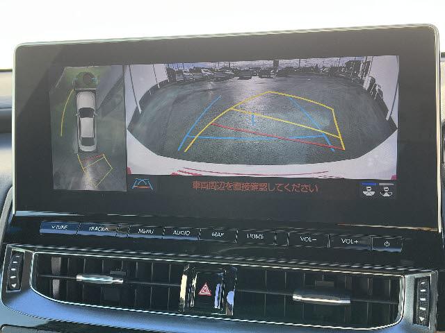 クラウンハイブリッド Ｓ　トヨタセーフティセンス　メーカーナビ　フルセグＴＶ　ステアリングスイッチ　全方位カメラ　ビルトインＥＴＣ　ＢＳＭ　クルーズコントロール　ＬＥＤヘッドライト　ＬＥＤフォグランプ　ハーフレザーシート（10枚目）