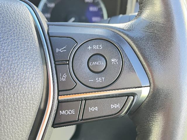 クラウンハイブリッド Ｓ　トヨタセーフティセンス　メーカーナビ　フルセグＴＶ　ステアリングスイッチ　全方位カメラ　ビルトインＥＴＣ　ＢＳＭ　クルーズコントロール　ＬＥＤヘッドライト　ＬＥＤフォグランプ　ハーフレザーシート（21枚目）