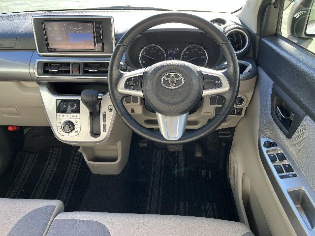 ピクシスジョイ Ｆ　Ｇ　ＳＡＩＩＩ　ＳＤナビ　フルセグＴＶ　バックカメラ　ステアリングスイッチ　オートハイビーム　ＬＥＤヘッドライト　ＬＥＤフォグランプ　キーフリー　プッシュスタート　スマートアシスト（3枚目）