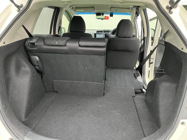 フィット １３Ｇ・Ｌパッケージ　ＳＤナビ　フルセグＴＶ　バックカメラ　ステアリングスイッチ　ＥＴＣ　社外アルミホイール　フロントドライブレコーダー　ＬＥＤヘッドライト　キーフリー　プッシュスタート（17枚目）