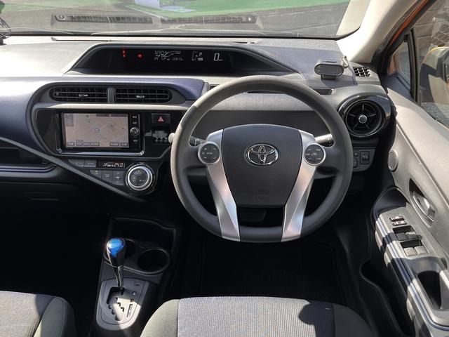 アクア Ｓ　純正ＳＤナビ・フルセグＴＶ・Ｂｌｕｅｔｏｏｔｈ・バックカメラ・ビルトインＥＴＣ２．０・キーフリー・ステアリングリモコン・オートライト・オートエアコン・純正ドライブレコーダー・シートヒーター（7枚目）