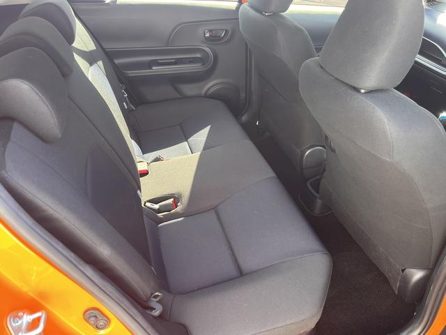 アクア Ｓ　純正ＳＤナビ・フルセグＴＶ・Ｂｌｕｅｔｏｏｔｈ・バックカメラ・ビルトインＥＴＣ２．０・キーフリー・ステアリングリモコン・オートライト・オートエアコン・純正ドライブレコーダー・シートヒーター（10枚目）