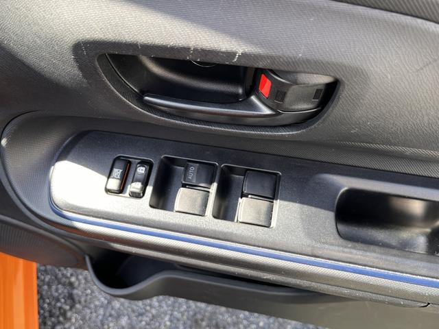 アクア Ｓ　純正ＳＤナビ・フルセグＴＶ・Ｂｌｕｅｔｏｏｔｈ・バックカメラ・ビルトインＥＴＣ２．０・キーフリー・ステアリングリモコン・オートライト・オートエアコン・純正ドライブレコーダー・シートヒーター（12枚目）