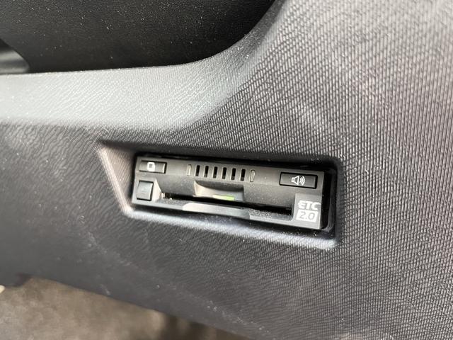 アクア Ｓ　純正ＳＤナビ・フルセグＴＶ・Ｂｌｕｅｔｏｏｔｈ・バックカメラ・ビルトインＥＴＣ２．０・キーフリー・ステアリングリモコン・オートライト・オートエアコン・純正ドライブレコーダー・シートヒーター（13枚目）