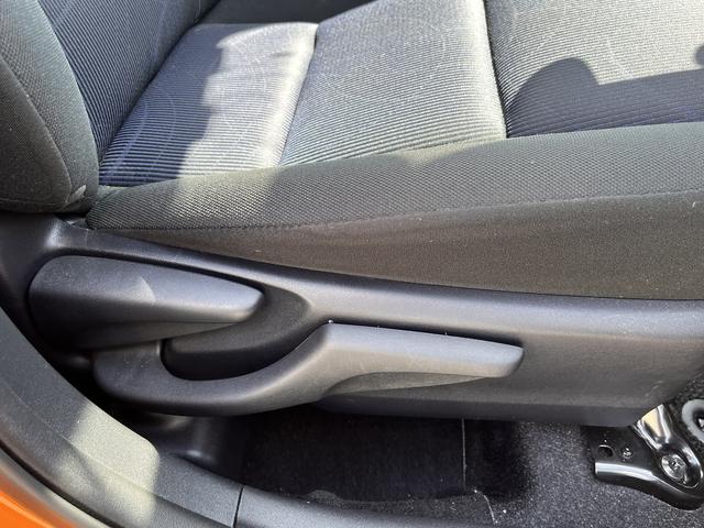 アクア Ｓ　純正ＳＤナビ・フルセグＴＶ・Ｂｌｕｅｔｏｏｔｈ・バックカメラ・ビルトインＥＴＣ２．０・キーフリー・ステアリングリモコン・オートライト・オートエアコン・純正ドライブレコーダー・シートヒーター（19枚目）