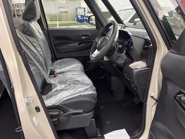 デリカミニ T プレミアム リミテッドエディション 登録済未使用車・ターボ・9型ディスプレイオーディオ・全方位モニター・両側パワースライドドア・eアシスト・MIパイロット・シートヒーター・LEDヘッドライト・電動パーキング・オートホールド(7枚目)