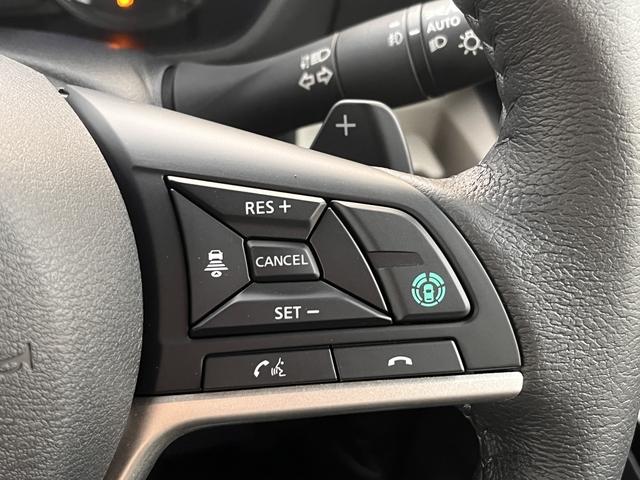 デリカミニ T プレミアム リミテッドエディション 登録済未使用車・ターボ・9型ディスプレイオーディオ・全方位モニター・両側パワースライドドア・eアシスト・MIパイロット・シートヒーター・LEDヘッドライト・電動パーキング・オートホールド(8枚目)