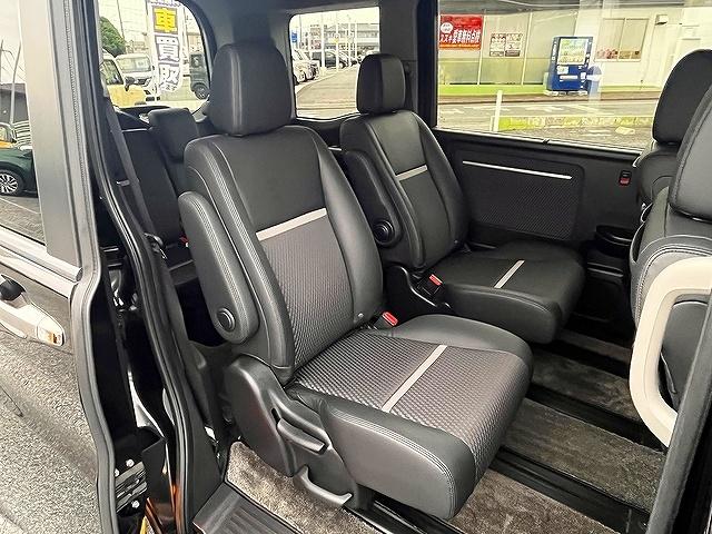 ステップワゴン モデューロＸ　ホンダセンシング　モデューロＸ＿ホンダセンシング＿９インチＳＤナビ＿フルセグＴＶ＿バックモニター＿ＥＴＣ＿両側パワースライドドア＿アダプティブクルーズコントロール＿ドライブレコーダー＿ＬＥＤヘッドライト＿オートハイ（8枚目）