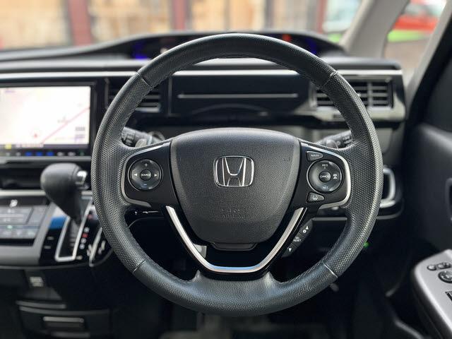 ステップワゴン モデューロＸ　ホンダセンシング　モデューロＸ＿ホンダセンシング＿９インチＳＤナビ＿フルセグＴＶ＿バックモニター＿ＥＴＣ＿両側パワースライドドア＿アダプティブクルーズコントロール＿ドライブレコーダー＿ＬＥＤヘッドライト＿オートハイ（15枚目）