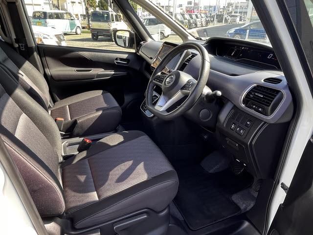 セレナ e-パワー ハイウェイスターV eパワーハイウェイスターV_ワンオーナー車_10インチSDナビ_フルセグTV_アラウンドビューモニターフリップダウンモニター_ハンズフリー左右オートスライドドア_(7枚目)