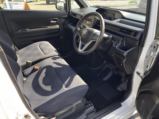 ワゴンR ハイブリッドFZ ハイブリッドFZ・禁煙車・キーフリーシステム・プッシュスタート・LEDヘッドライト・オートライト・アイドリングステップ・運転席シートヒーター・ウインカードアミラー・純正CDデッキ・ベンチシート(7枚目)
