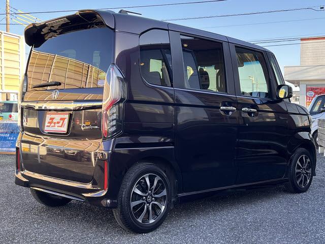 N-BOXカスタム G・Lホンダセンシング カスタム G・Lホンダセンシング_禁煙車・純正メモリーナビ・フルセグTV・バックモニター・アダプティブクルーズコントロール・ビルトインETC・パワースライドドア・シートヒーター・キーフリー(5枚目)