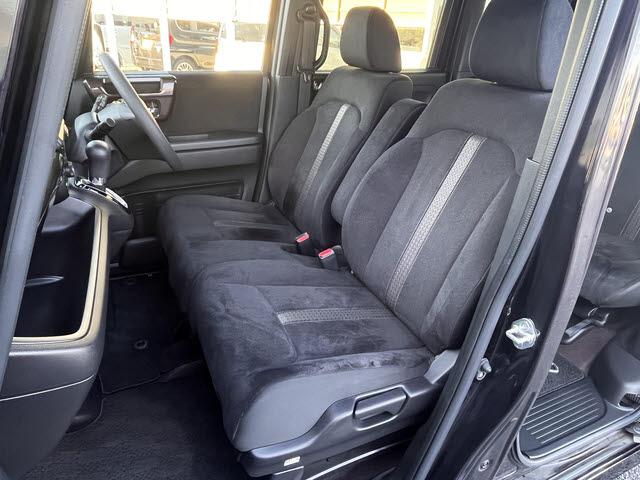 N-BOXカスタム G・Lホンダセンシング カスタム G・Lホンダセンシング_禁煙車・純正メモリーナビ・フルセグTV・バックモニター・アダプティブクルーズコントロール・ビルトインETC・パワースライドドア・シートヒーター・キーフリー(7枚目)