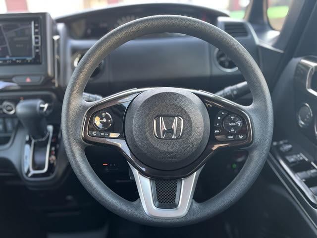 N-BOXカスタム G・Lホンダセンシング カスタム G・Lホンダセンシング_禁煙車・純正メモリーナビ・フルセグTV・バックモニター・アダプティブクルーズコントロール・ビルトインETC・パワースライドドア・シートヒーター・キーフリー(15枚目)