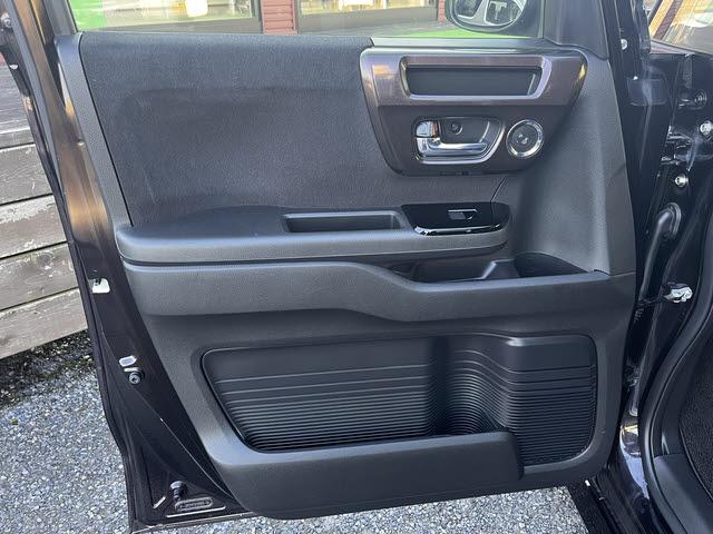 N-BOXカスタム G・Lホンダセンシング カスタム G・Lホンダセンシング_禁煙車・純正メモリーナビ・フルセグTV・バックモニター・アダプティブクルーズコントロール・ビルトインETC・パワースライドドア・シートヒーター・キーフリー(25枚目)