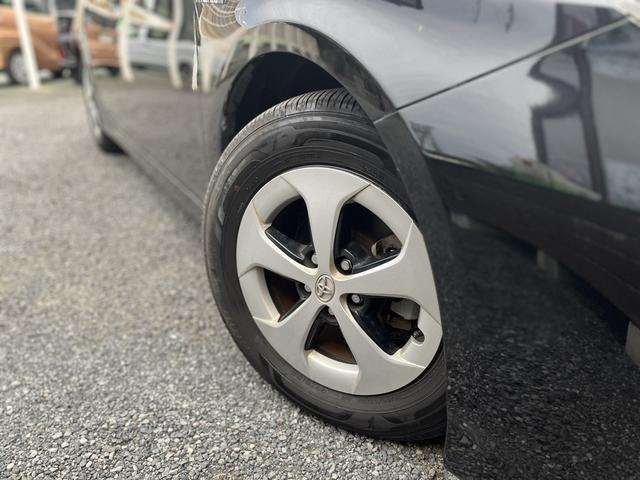 プリウス Ｓ　バックモニター・ビルトインＥＴＣ・ＨＩＤヘッドライト・純正ＳＤナビ・ＣＤ・ラジオ・Ｂｌｕｅｔｏｏｔｈ・ワンセグＴＶ・オートエアコン・キーフリーシステム・プッシュスタート・電動格納ミラー（19枚目）