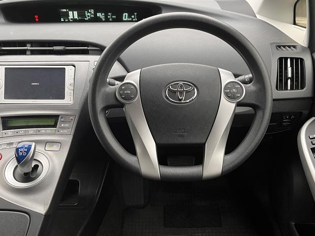 プリウス Ｓ　バックモニター・ビルトインＥＴＣ・ＨＩＤヘッドライト・純正ＳＤナビ・ＣＤ・ラジオ・Ｂｌｕｅｔｏｏｔｈ・ワンセグＴＶ・オートエアコン・キーフリーシステム・プッシュスタート・電動格納ミラー（31枚目）