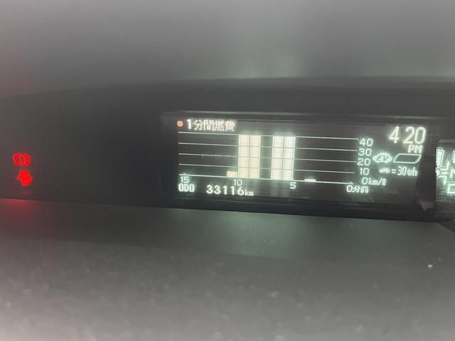 プリウス Ｓ　バックモニター・ビルトインＥＴＣ・ＨＩＤヘッドライト・純正ＳＤナビ・ＣＤ・ラジオ・Ｂｌｕｅｔｏｏｔｈ・ワンセグＴＶ・オートエアコン・キーフリーシステム・プッシュスタート・電動格納ミラー（37枚目）