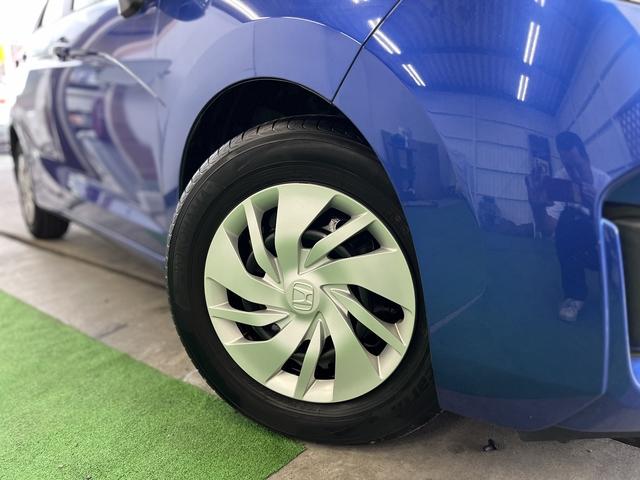 フィット １３Ｇ・Ｌパッケージ　ワンオーナー・８インチメモリーナビ・フルセグＴＶ・Ｂｌｕｅｔｏｏｔｈ・バックカメラ・ステアリングリモコン・ＥＴＣ・キーフリー・オートエアコン・アイドリングストップ（2枚目）