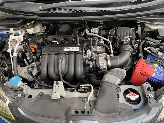 フィット １３Ｇ・Ｌパッケージ　ワンオーナー・８インチメモリーナビ・フルセグＴＶ・Ｂｌｕｅｔｏｏｔｈ・バックカメラ・ステアリングリモコン・ＥＴＣ・キーフリー・オートエアコン・アイドリングストップ（30枚目）