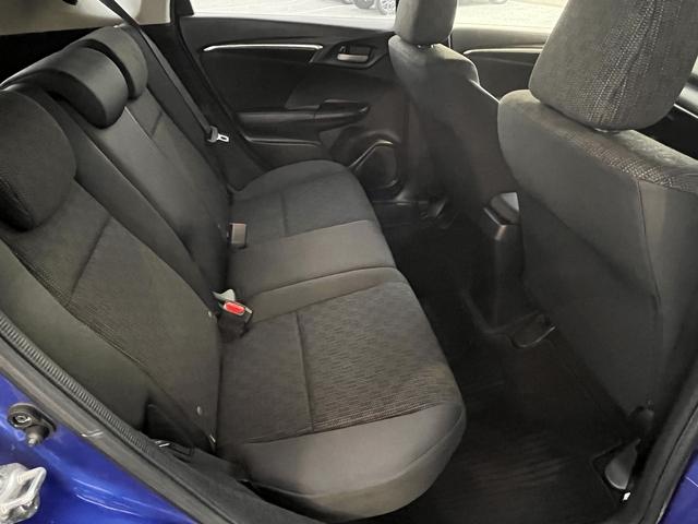 フィット １３Ｇ・Ｌパッケージ　ワンオーナー・８インチメモリーナビ・フルセグＴＶ・Ｂｌｕｅｔｏｏｔｈ・バックカメラ・ステアリングリモコン・ＥＴＣ・キーフリー・オートエアコン・アイドリングストップ（39枚目）