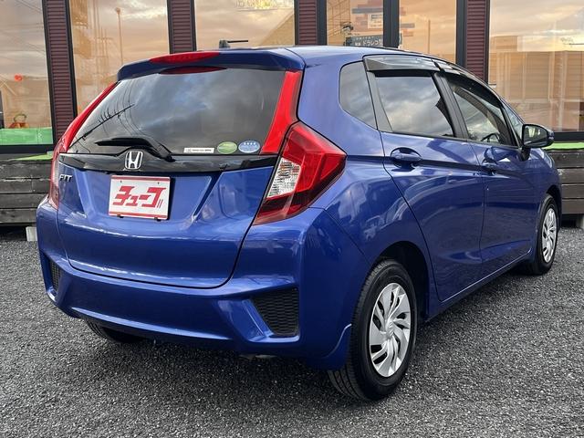 フィット １３Ｇ・Ｌパッケージ　ワンオーナー・８インチメモリーナビ・フルセグＴＶ・Ｂｌｕｅｔｏｏｔｈ・バックカメラ・ステアリングリモコン・ＥＴＣ・キーフリー・オートエアコン・アイドリングストップ（41枚目）