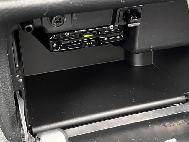 プロボックス ハイブリッドGX 禁煙車・フロントパワーウィンドウ・電動格納ミラー・ETC・オートライト・オートハイビーム・オートエアコン・社外CDデッキ・ラジオ・トヨタセーフティーセンス・キーレスエントリー(5枚目)