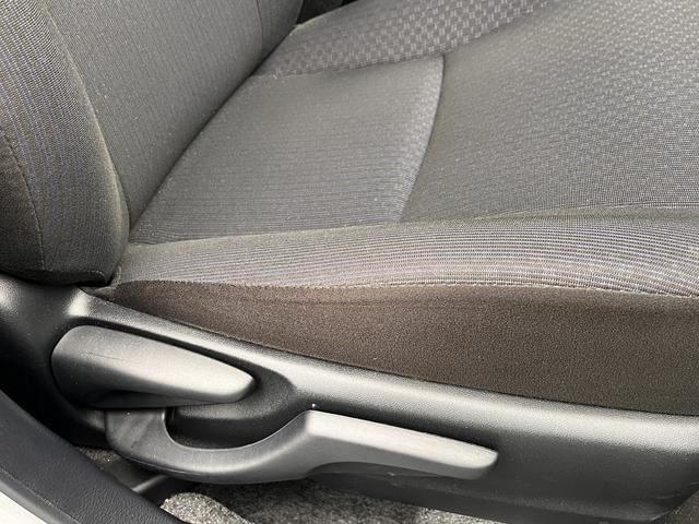 プロボックス ハイブリッドGX 禁煙車・フロントパワーウィンドウ・電動格納ミラー・ETC・オートライト・オートハイビーム・オートエアコン・社外CDデッキ・ラジオ・トヨタセーフティーセンス・キーレスエントリー(29枚目)