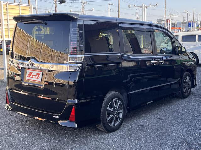 ヴォクシー ZS 煌III ZSキラメキ3_9インチSDナビ_フルセグTV_純正フリップダウンモニター_ETC2.0_セーフティーセンス_クルーズコントロール_両側パワースライドドア_LEDヘッドライト_オートライト_キーフリー(5枚目)