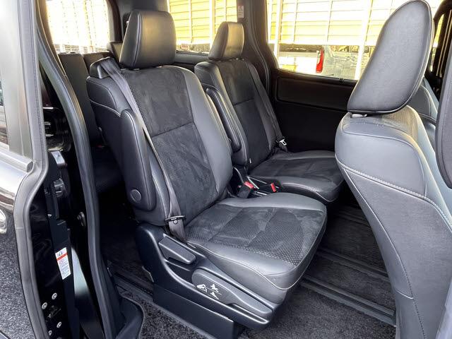 ヴォクシー ZS 煌III ZSキラメキ3_9インチSDナビ_フルセグTV_純正フリップダウンモニター_ETC2.0_セーフティーセンス_クルーズコントロール_両側パワースライドドア_LEDヘッドライト_オートライト_キーフリー(8枚目)