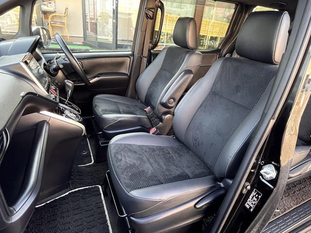 ヴォクシー ZS 煌III ZSキラメキ3_9インチSDナビ_フルセグTV_純正フリップダウンモニター_ETC2.0_セーフティーセンス_クルーズコントロール_両側パワースライドドア_LEDヘッドライト_オートライト_キーフリー(14枚目)