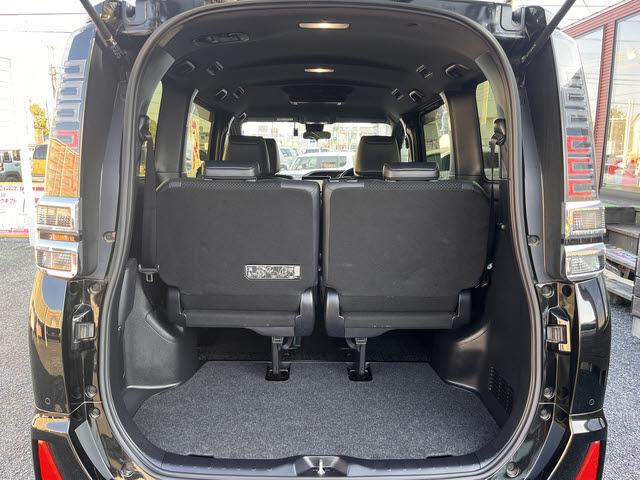 ヴォクシー ZS 煌III ZSキラメキ3_9インチSDナビ_フルセグTV_純正フリップダウンモニター_ETC2.0_セーフティーセンス_クルーズコントロール_両側パワースライドドア_LEDヘッドライト_オートライト_キーフリー(18枚目)