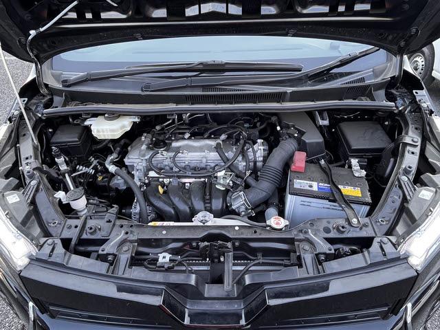 ヴォクシー ZS 煌III ZSキラメキ3_9インチSDナビ_フルセグTV_純正フリップダウンモニター_ETC2.0_セーフティーセンス_クルーズコントロール_両側パワースライドドア_LEDヘッドライト_オートライト_キーフリー(28枚目)