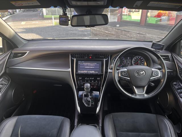 ハリアー プレミアム　スタイルモーヴ　プレミアムスタイルモーヴ＿モデリスタＦＳＲエアロ＿９インチ純正ＳＤナビ＿フルセグＴＶ＿バックモニター＿セーフティーセンス＿アダプティブクルーズコントロール＿ハーフレザーシート＿パワーシート（3枚目）